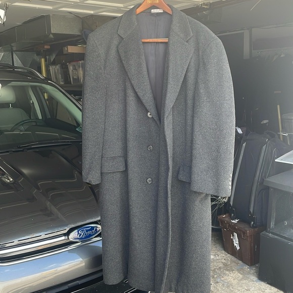 Cashmere Men’s Overcoat- barely worn. Perfect condition. $1995.00 new - Picture 3 of 3